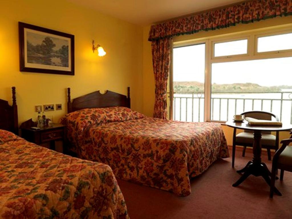Pontoon Bridge Hotel Foxford Habitación foto